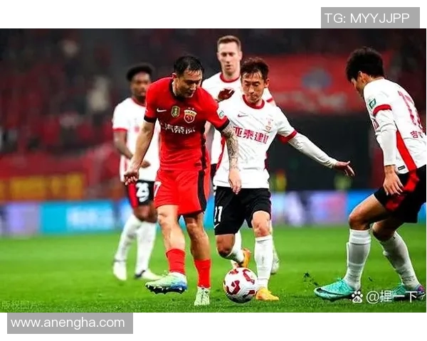 广州足球队强势领跑杯赛积分榜积69分展现冠军实力